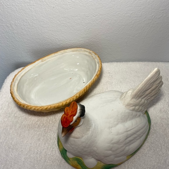 Antique Staffordshire Bisque Porcelain Hen Chicken on Nest Sitting on Eggs Bowl - Picture 6 of 10